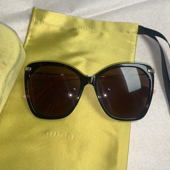 AUTHENTIC GUCCI BUTTERFLY SUNGLASSES GG0510S00356 NWOT - Picture 2 of 12